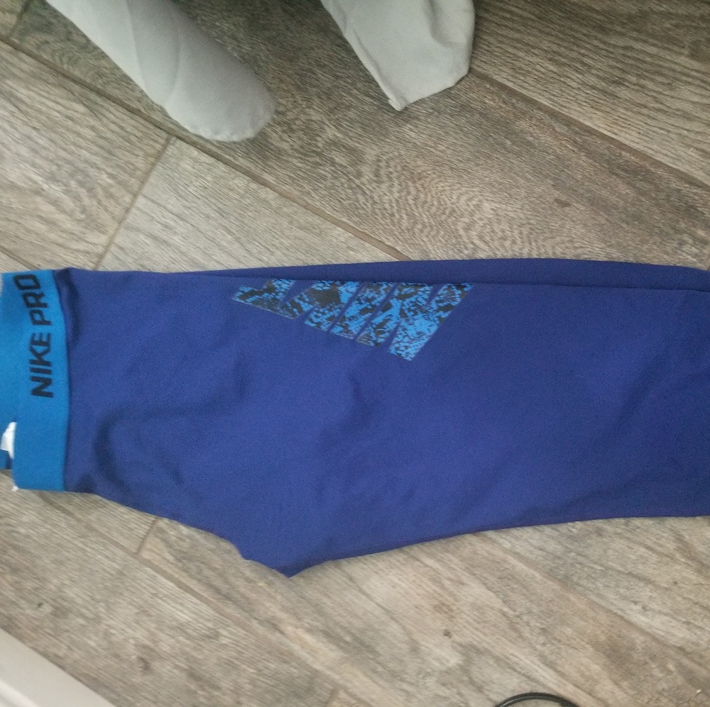Nike cropped leggins
